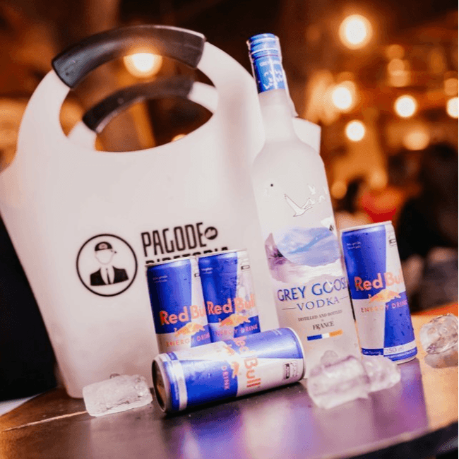 VODKA GREY GOOSE + 4 REDBULL