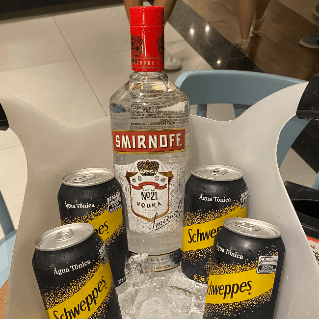 COMBO SMIRNOFF + 4 TÔNICAS