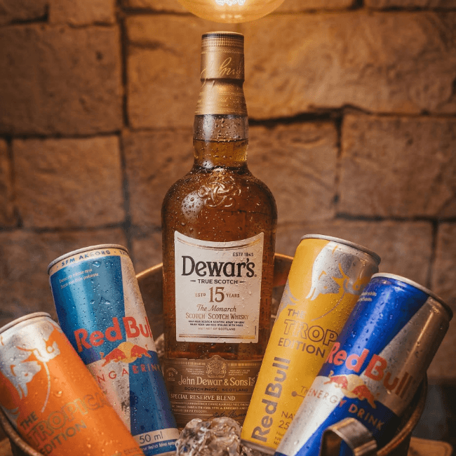 DEWARS 15 ANOS + 4 RED BULL