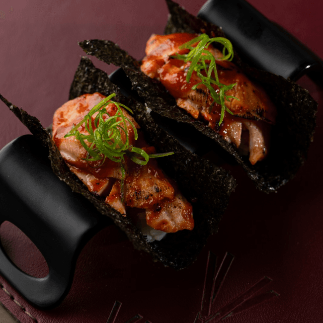 HAND ROLL SALMON GOCHUJANG